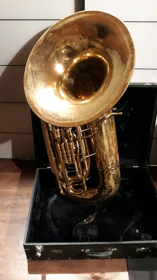 Conn Recording Tuba mit Koffer in Salzwedel