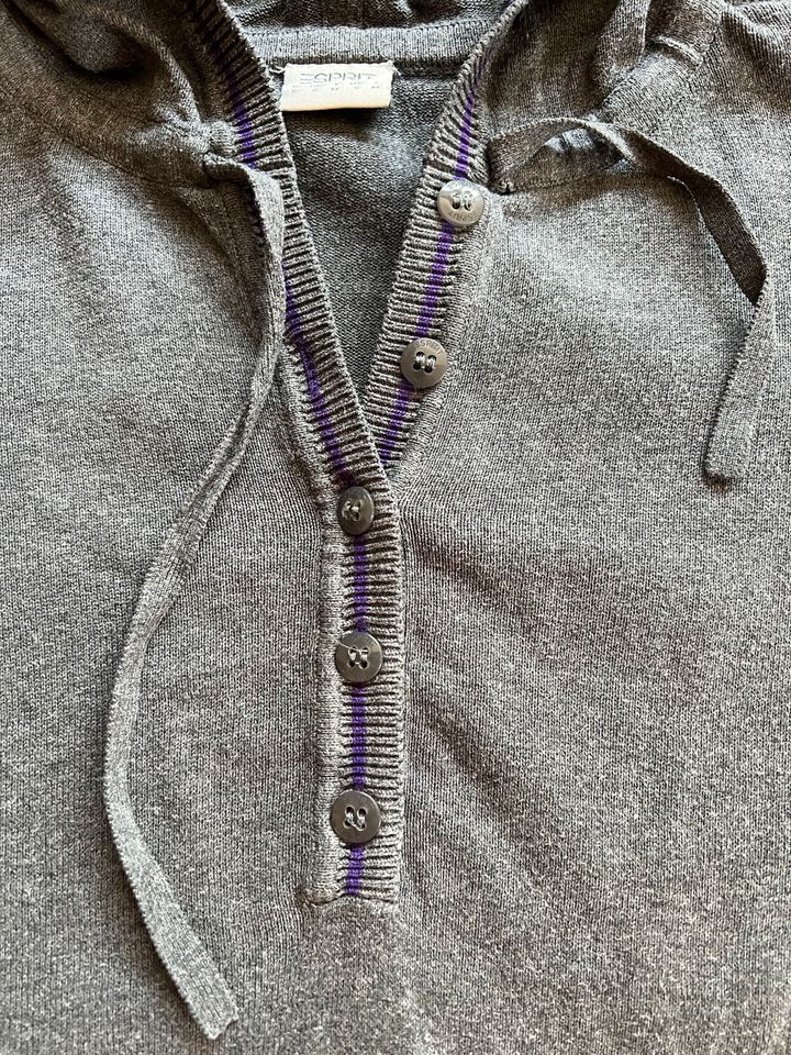 versch. Pulli, Kapuzenpulli, Gr. S / 36, versch. Marken in Kelheim