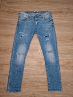 Zara Man Jeans ripped 98% Baumwolle Größe DE44 USA34 Mex34 Baden-Württemberg - Grenzach-Wyhlen Vorschau