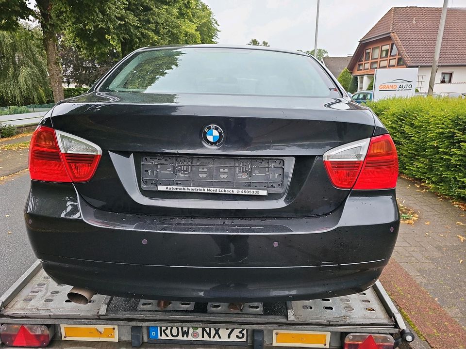 BMW e90 Schlachtfest Ersatzteile Ausschlachten in Westerwalsede