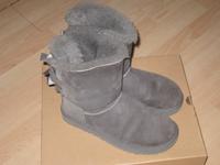 UGG Bailey Bow II ~ Gr. 40 ~ grau ~ wenig getragen Nordrhein-Westfalen - Bad Berleburg Vorschau