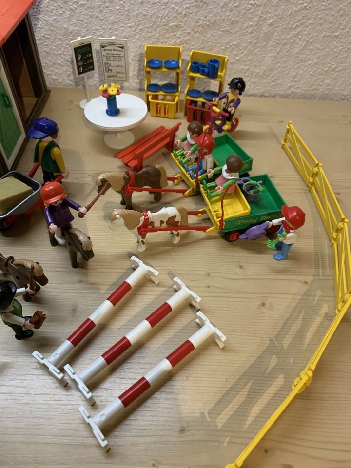 Playmobil Pony Ranch 3775,4571,3714,3713 in Flammersfeld