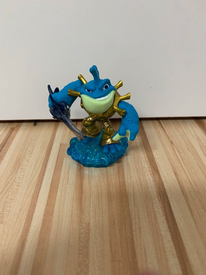 Skylander Figuren aus Swap Force Paket aus 10 Figuren in Egelsbach