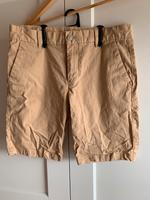 Beige Calvin Kleine Chinoshorts Niedersachsen - Schöningen Vorschau