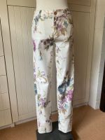 Helle Jeans mit Blumenprint von s.Oliver in Gr. 36 Nordrhein-Westfalen - Overath Vorschau