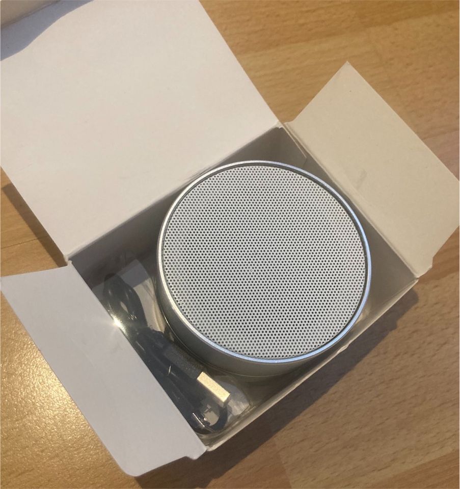 Brandneuer unbenutzter BBM bluetooth speaker in Kiel