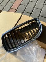 BMW  E90-E93 Original Grill mit schwarzen Rippen! Rheinland-Pfalz - Neuwied Vorschau