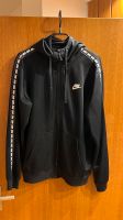 NIKE Jogging Jacke Gr. M (schwarz) Duisburg - Meiderich/Beeck Vorschau