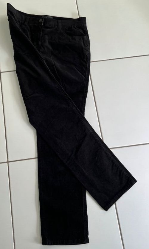 NEU BRAX Feel Good Jeans Hose 5-Pocket-Design 38 MARY Samt in  Baden-Württemberg - Leonberg | eBay Kleinanzeigen ist jetzt Kleinanzeigen