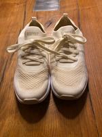 Sneaker von Esprit Farbe beige. Größe 38 Berlin - Treptow Vorschau