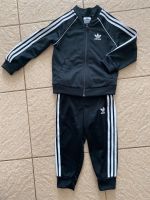 WIE NEU! Gr. 92 Trainingsanzug Adidas Baden-Württemberg - Möckmühl Vorschau