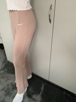 Nike Hose Gr.S, ripp Stretch, Neupreis 100€, 1xgetragen Nordrhein-Westfalen - Willich Vorschau