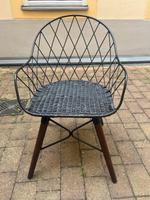 Design Stuhl mit Rattan-Sitzfläche & Metallrahmen, Holzbeinen Brandenburg - Potsdam Vorschau