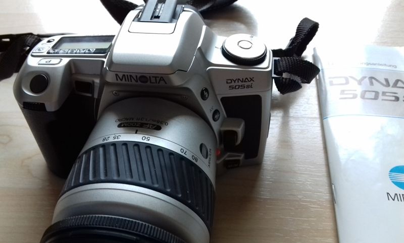 Minolta Dynax 505 si SLR Kamera mit 2 Objektiven und Tasche in Stelle