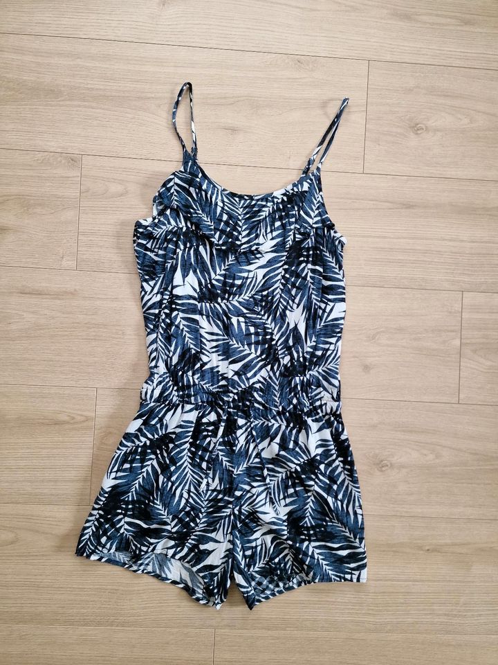 Sommerlicher Jumpsuit von H&M in Backnang