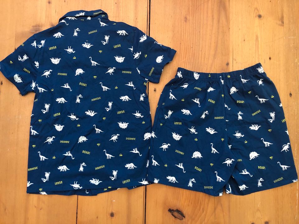 *neu* Canifa Jungen Schlafanzug Dinosaurier Pyjama Gr. 140 in Leipzig