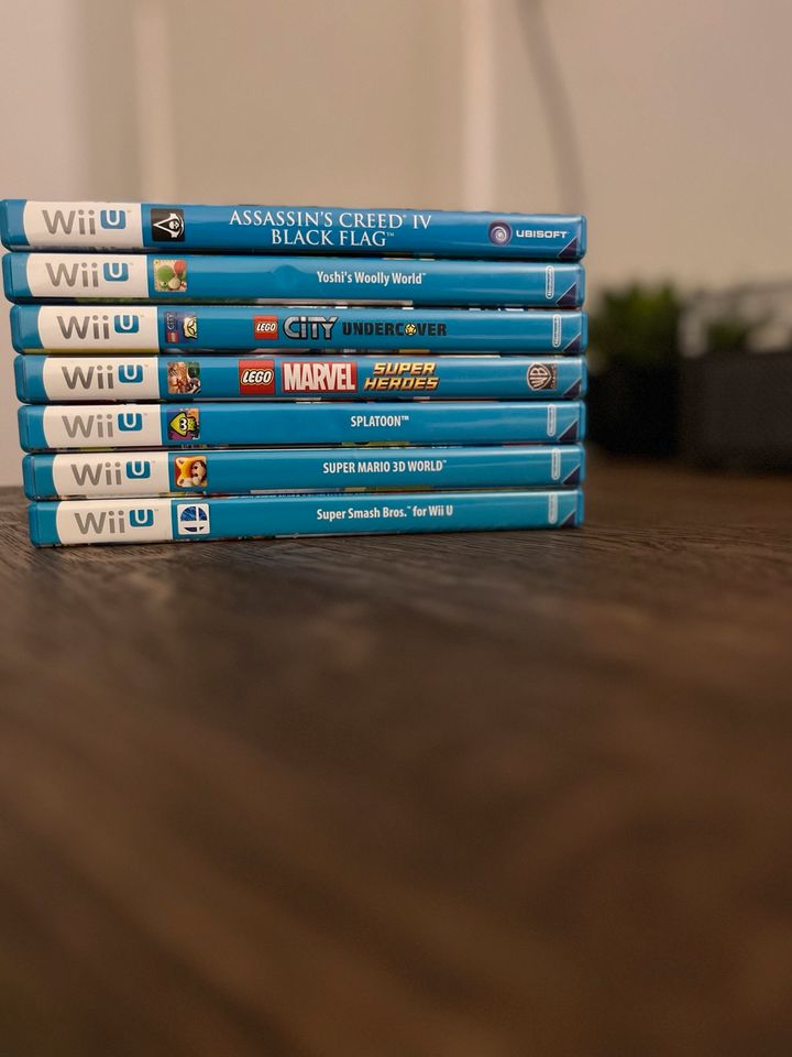 Nintendo Wii U Limited Edition Super Mario Maker + extra Spiele in Hamburg