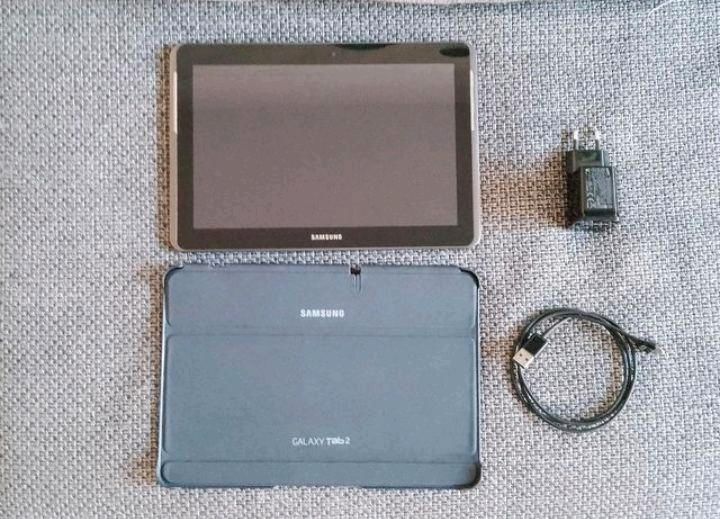 Tablet Samsung Galaxy tab 2 GT-P5100 in Schwaig