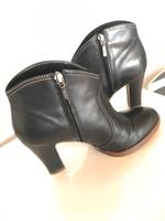 Geox Echtleder Damenschuhe Stiefel schwarz Gr. 39.5 Köln - Braunsfeld Vorschau