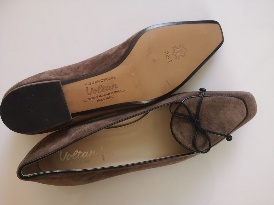 Damen Schuhe Ballerinas Slipper VOLTAN Gr 38,5 UK 5,5 braun Leder in Duisburg