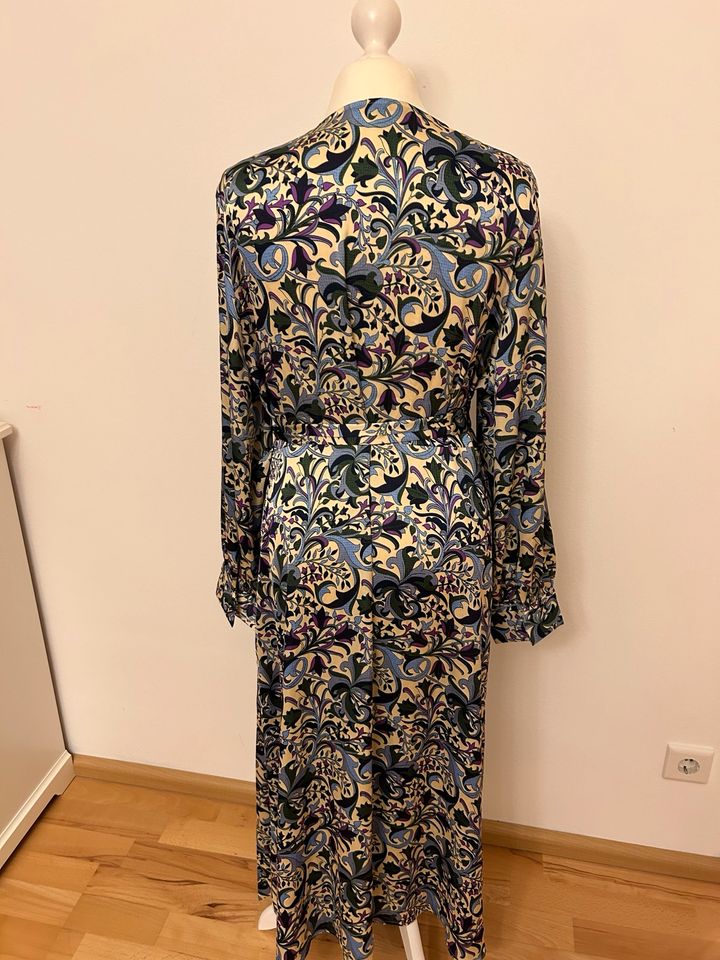 H&M Kleid Wickelkleid bunt floral Blumen lang Maxikleid in Düsseldorf