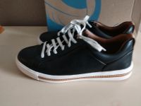 Clarks Sneaker Schnürschuhe Leder Gr.39,5 schwarz neuwertig Niedersachsen - Papenburg Vorschau