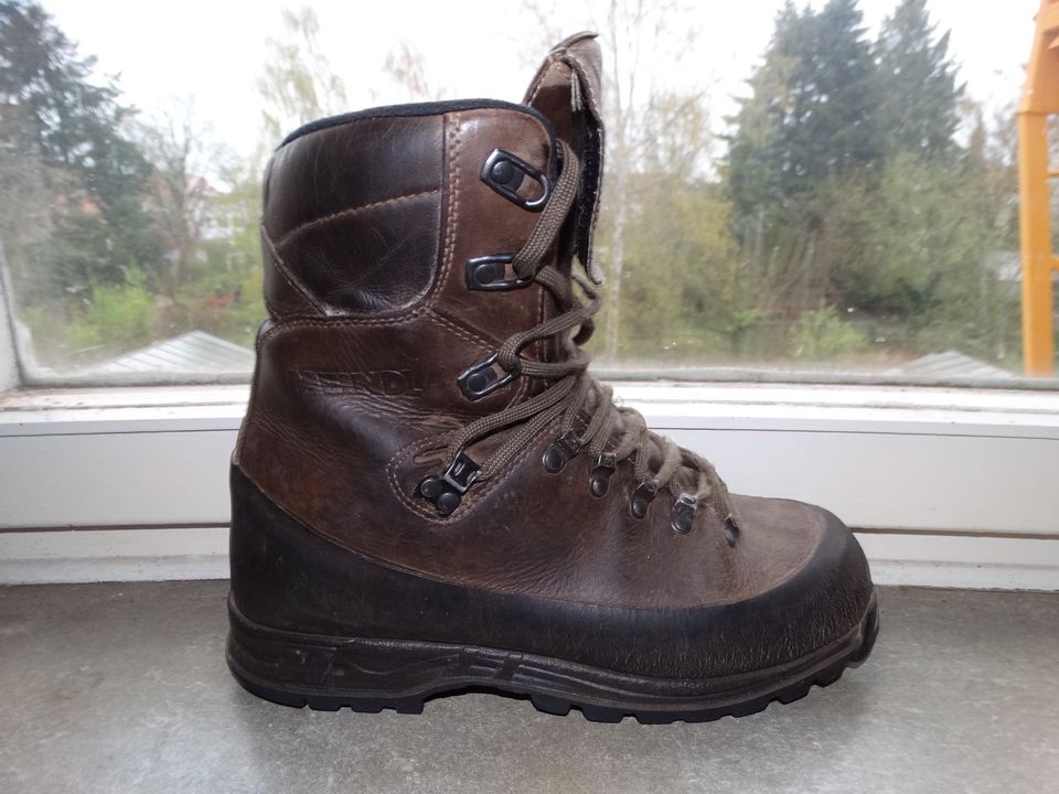 Meindl Gore-Tex wanderstiefel braun 43 in Emtmannsberg