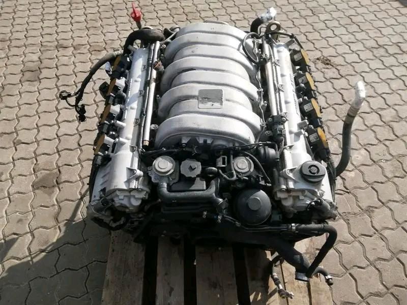 MERCEDES E63 CLS63 W219 M156 V8 156.983 Motor  W211 in Görlitz