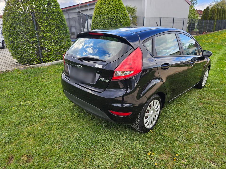 Ford Fiesta 1.3 Benzin, 5 türig in Bopfingen