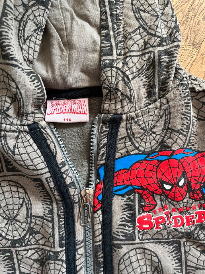 Kapuzen Jacke Marvel spiderman in Hamburg