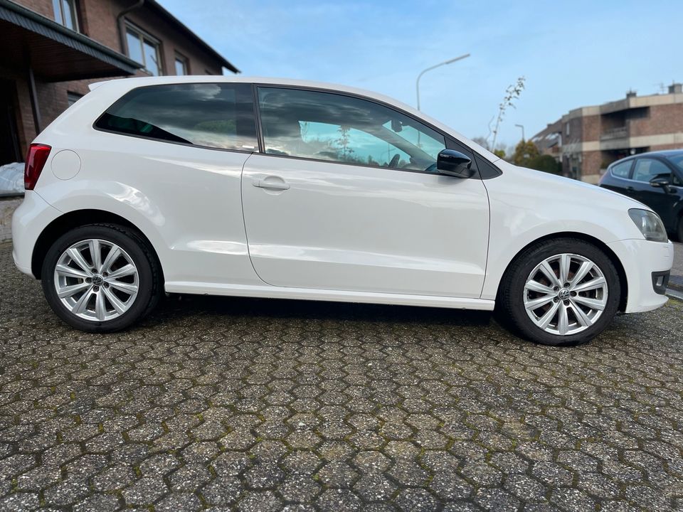 Volkswagen Polo 6r 1.2 Style,Neue Kette, Neue TÜV in Stolberg (Rhld)