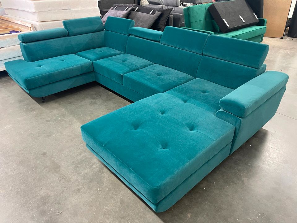 Ecksofa mit Schlaffunktion / Sofa-Form- U / Couch / Wohnzimmer in Berlin