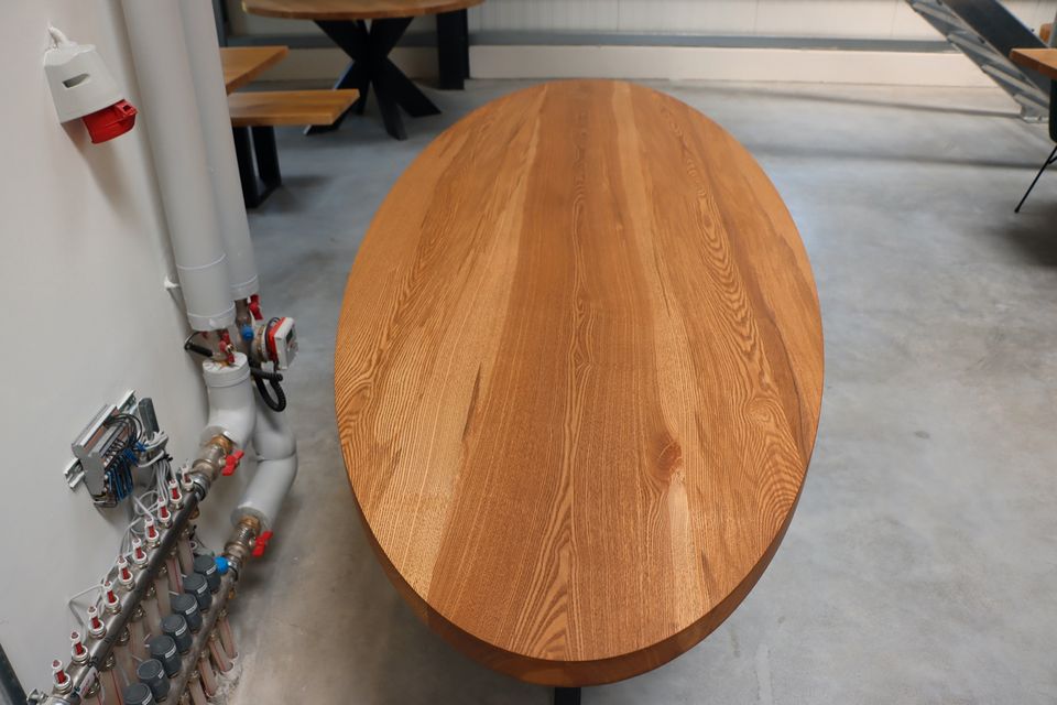 Ovaler Tisch Kernesche Esstisch Konferenztisch Holztisch 240x85cm in Monheim am Rhein