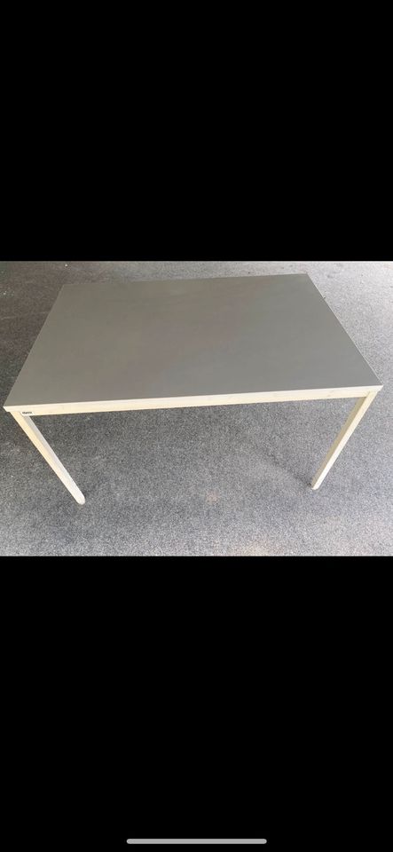 Tisch / Schreibtisch / Massiver Tisch / Metall Konstruktion ! in Köln