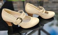 Absatzschuhe - Beige/ Creme Niedersachsen - Wolfsburg Vorschau