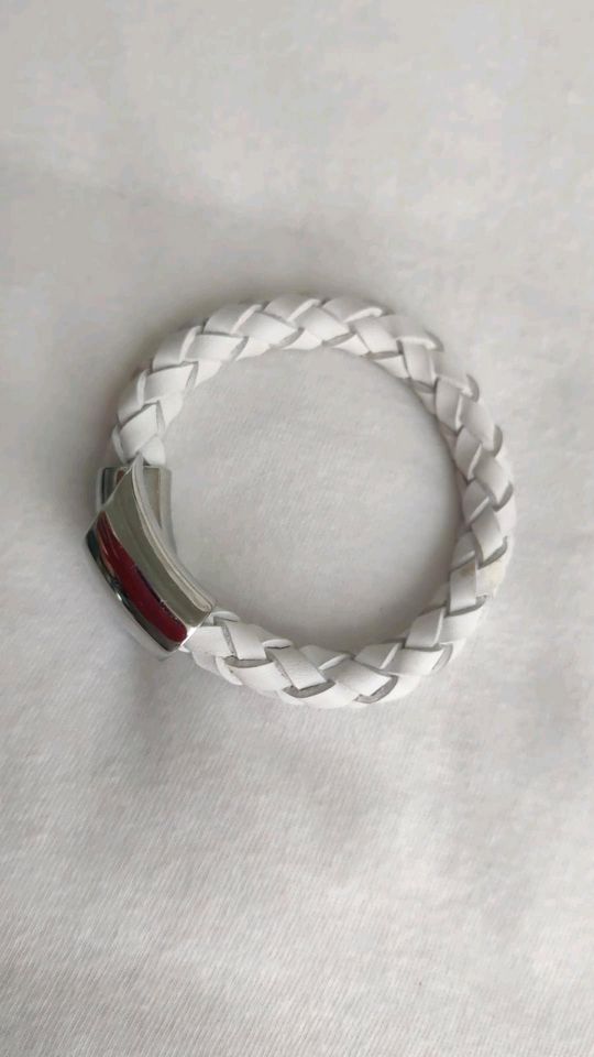 Lederarmband weiß neu. in Stuttgart