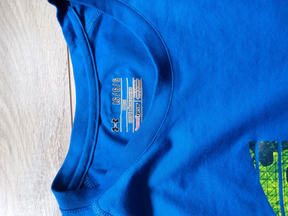 Under Armour Shirt L Blau in Winningen