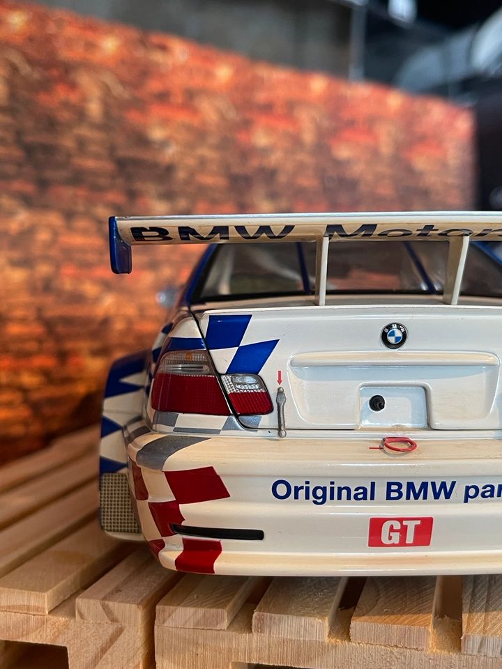 BMW E46 GTR Minichamps 1:18 BMW Motorsport #43 D.Müller F.Ekblom in Zeitz