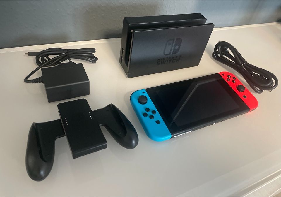 Nintendo Switch|besondereVersion XAJ400080109..|Anlieferung✅ in Viersen