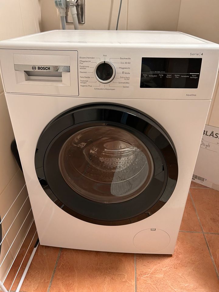 Neuwertige Waschmaschine BOSCH WAN  28 K 43, 8kg, 1400 U/m in Mölln