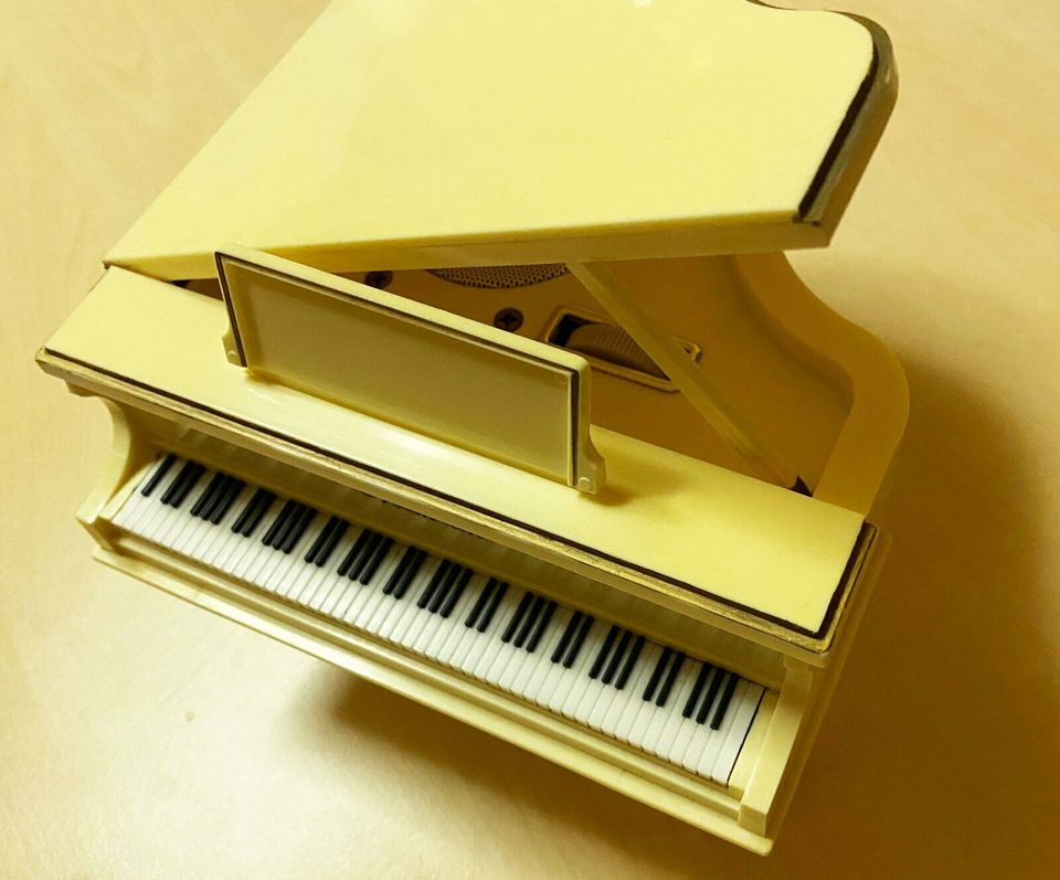 franklin piano klavier radio japan usa mittelwelle 9volt Sammler in Nürnberg (Mittelfr)