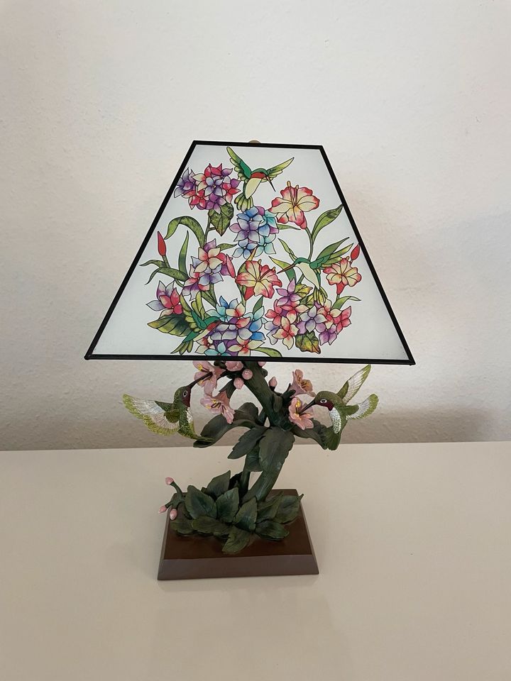 Florale Tischlampe von Bradford Exchange in Bad Pyrmont
