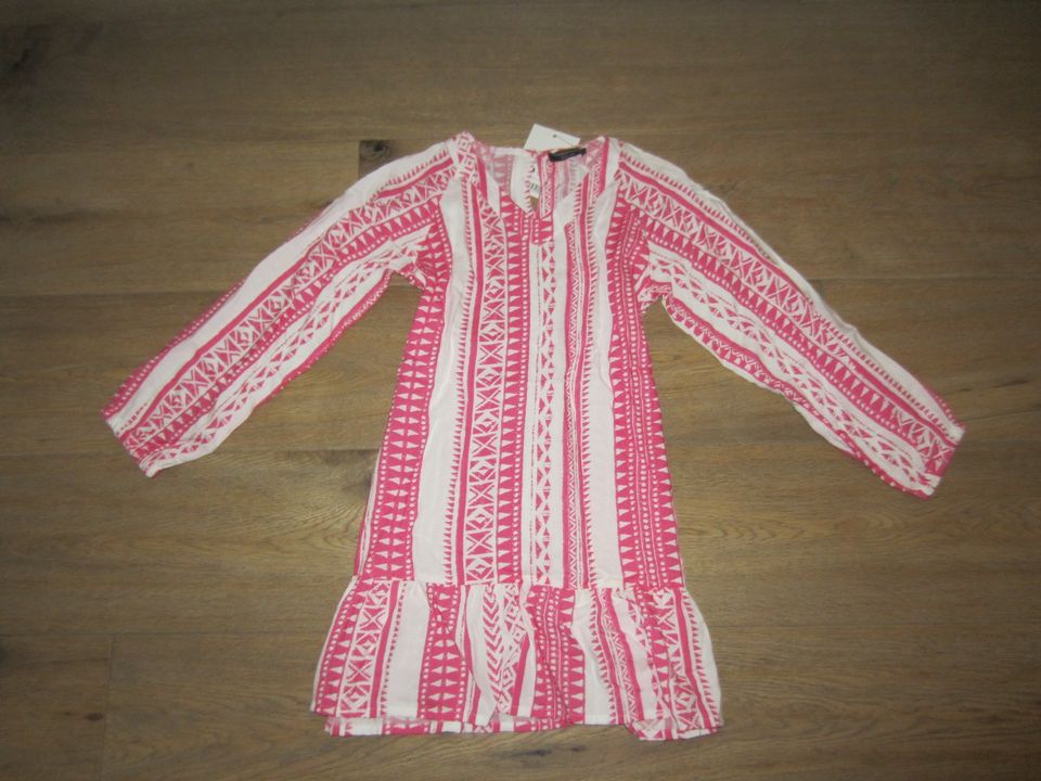NEU Kleid Sommer Stufenkleid Gr. 128 Mädchen pink weiß in Sinzig
