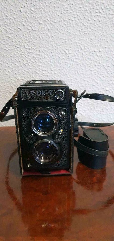 Sammeln Sie auch alte Fotokameras, diverse Lieblingsstücke in Hohenlockstedt