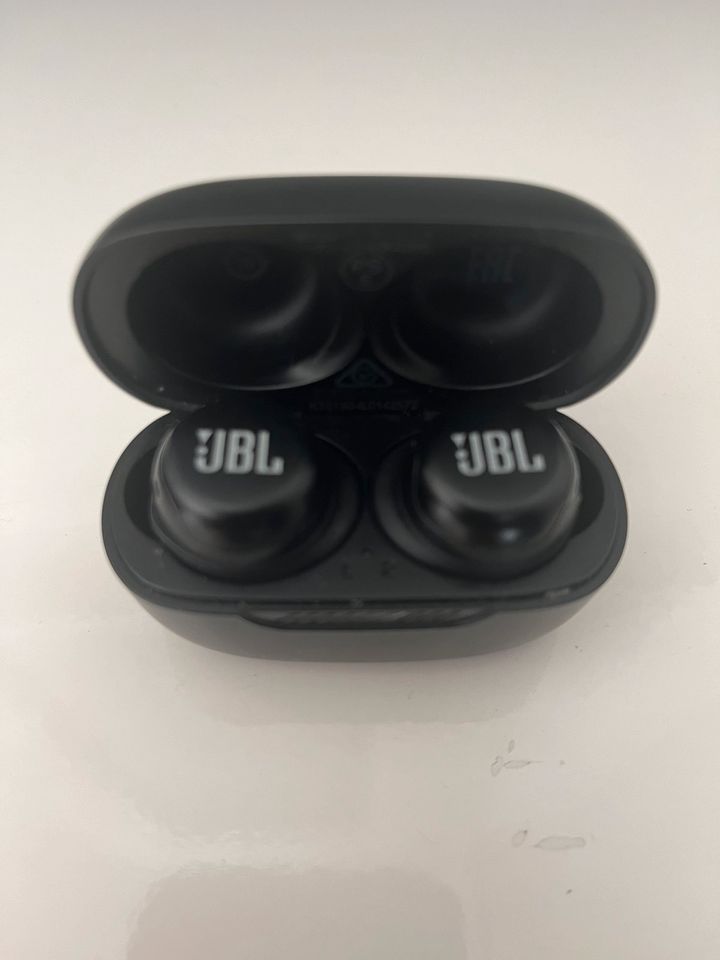 JBL In Ear Kopfhörer in Hamburg