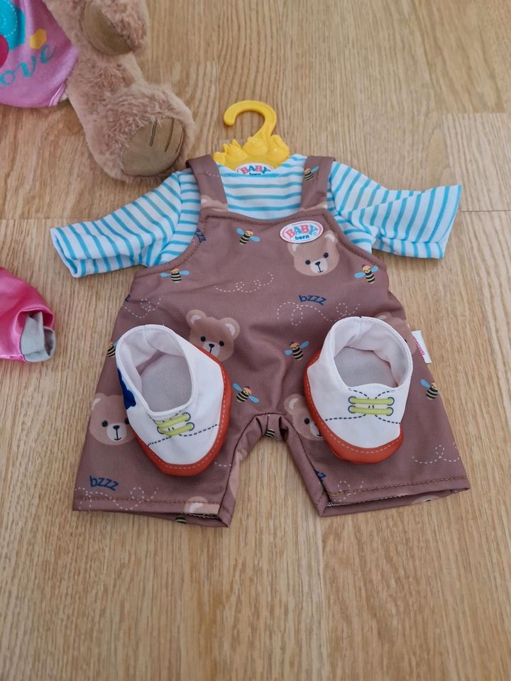 ☆ NEU! BABY born Bär Teddy mit Kleidung und Zubehör in Dresden