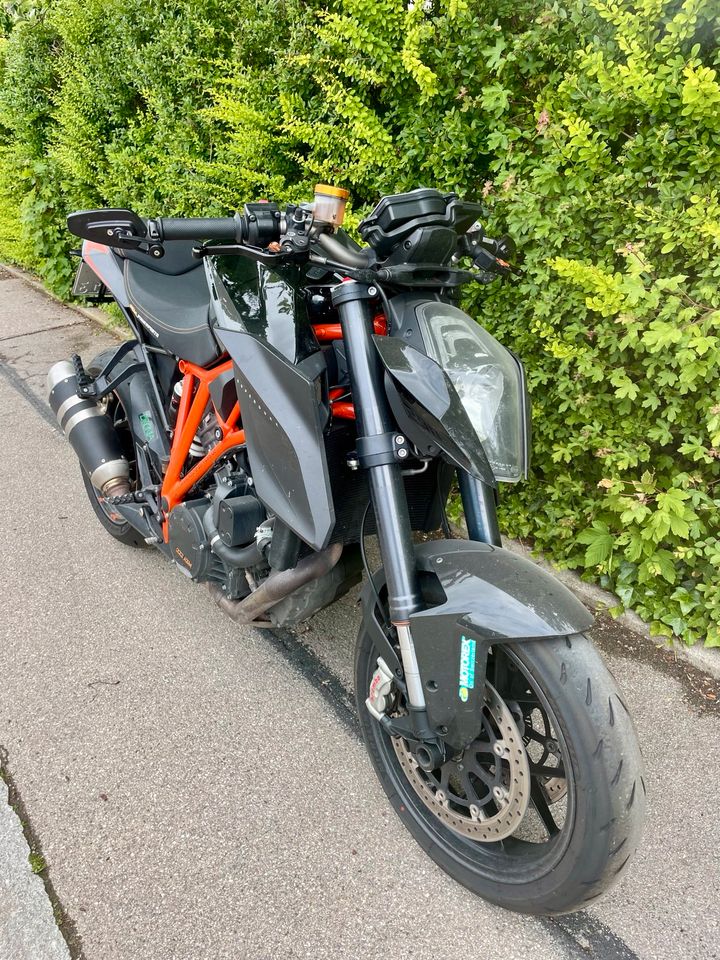 KTM 1290 SUPERDUKE R TÜV UND SERVICE WIRD EXTRA NEU GEMACHT in Stadtbergen