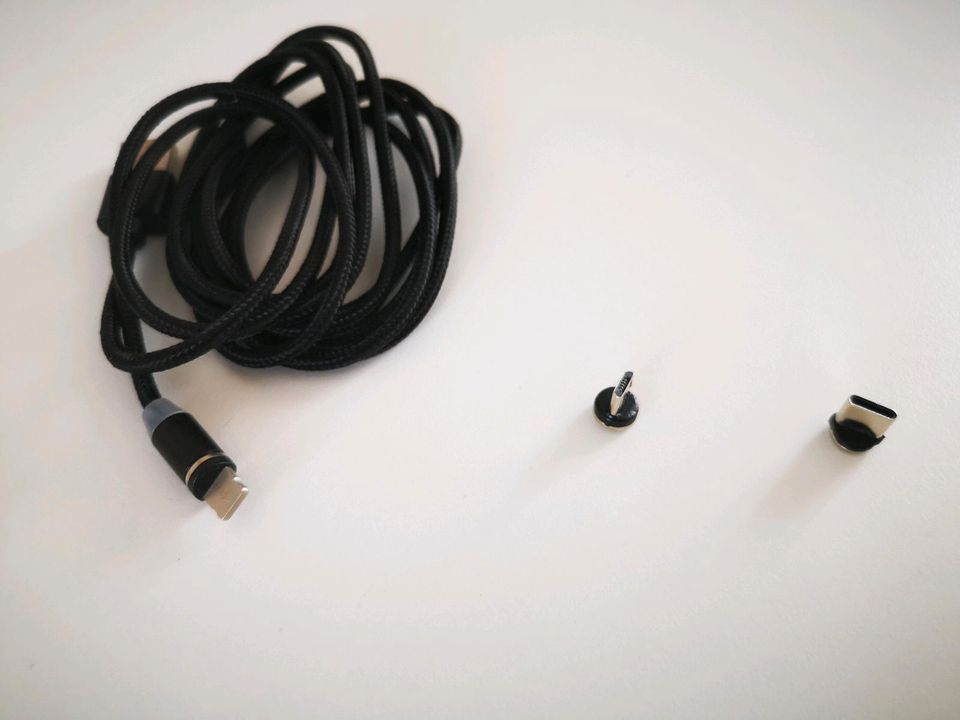 Ladekabel 2m magnetische Aufsetzer NEU und in Korbach