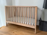 Leander Linea Babybett/Kleinkindbett aus Eichenholz (60x120) Nordrhein-Westfalen - Solingen Vorschau