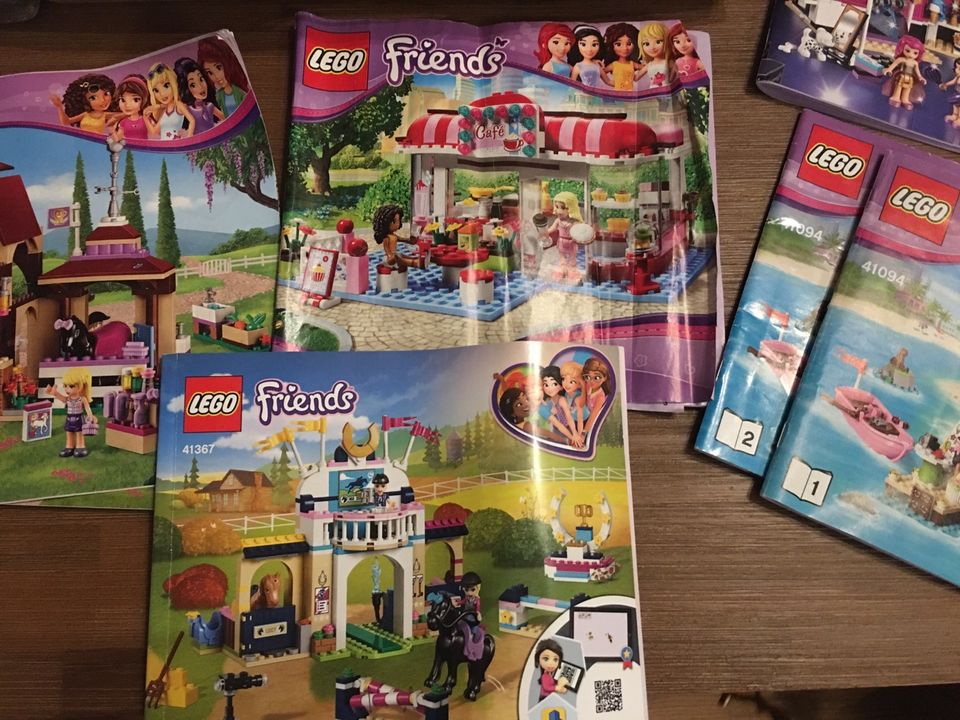 Set Lego Friends 41062 41123 41126 41367 3061 41094 41104 in Ferna